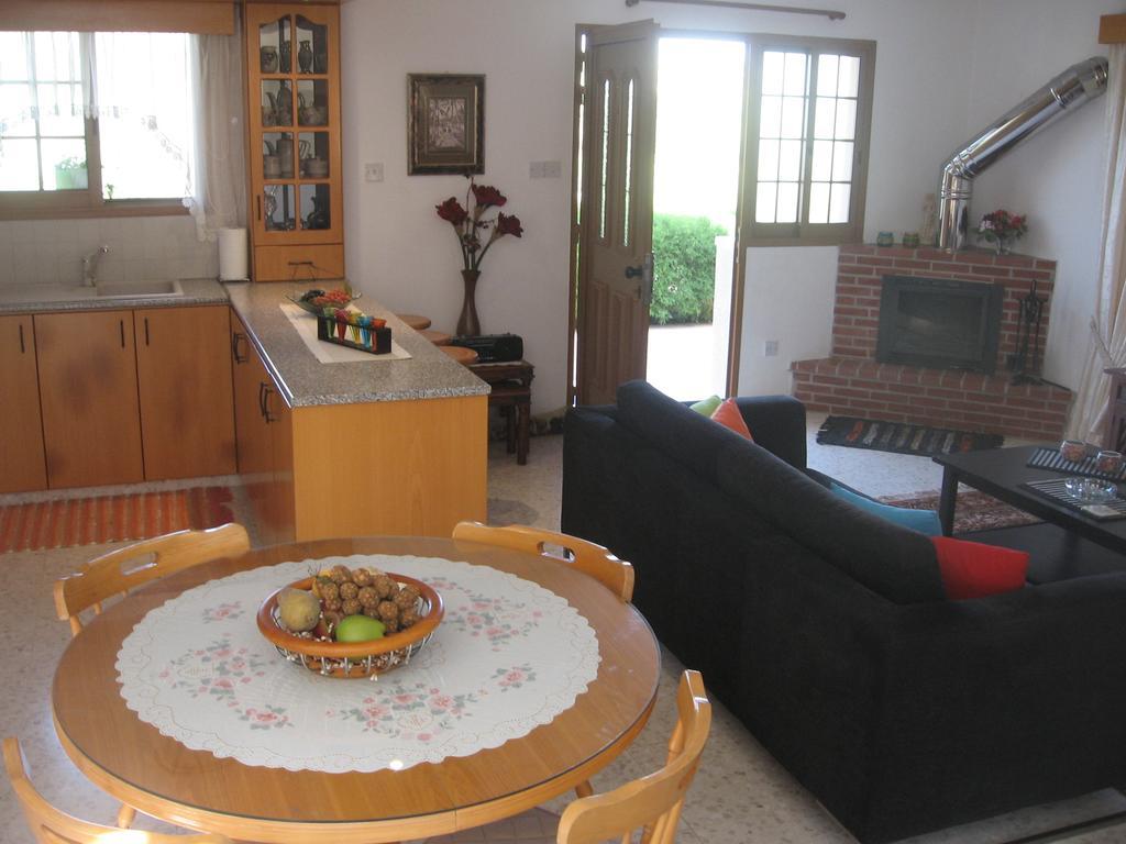 Zena Holiday Villa Pissouri Habitación foto