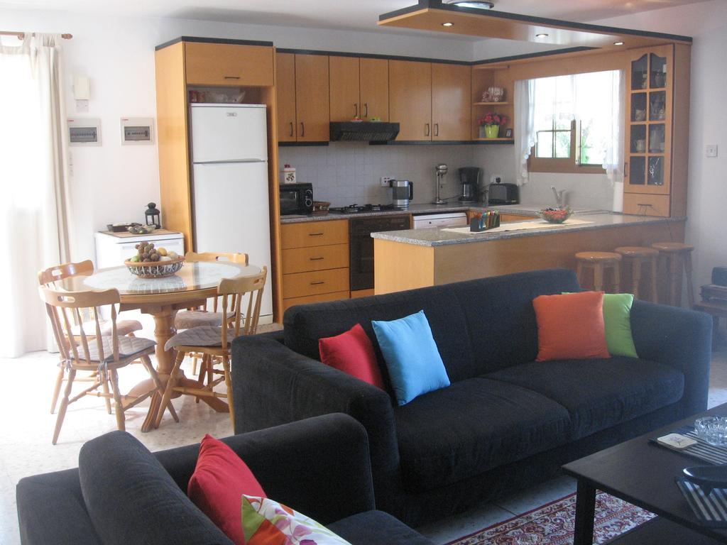 Zena Holiday Villa Pissouri Habitación foto