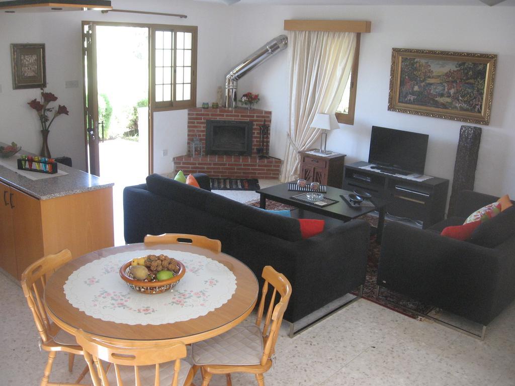 Zena Holiday Villa Pissouri Habitación foto